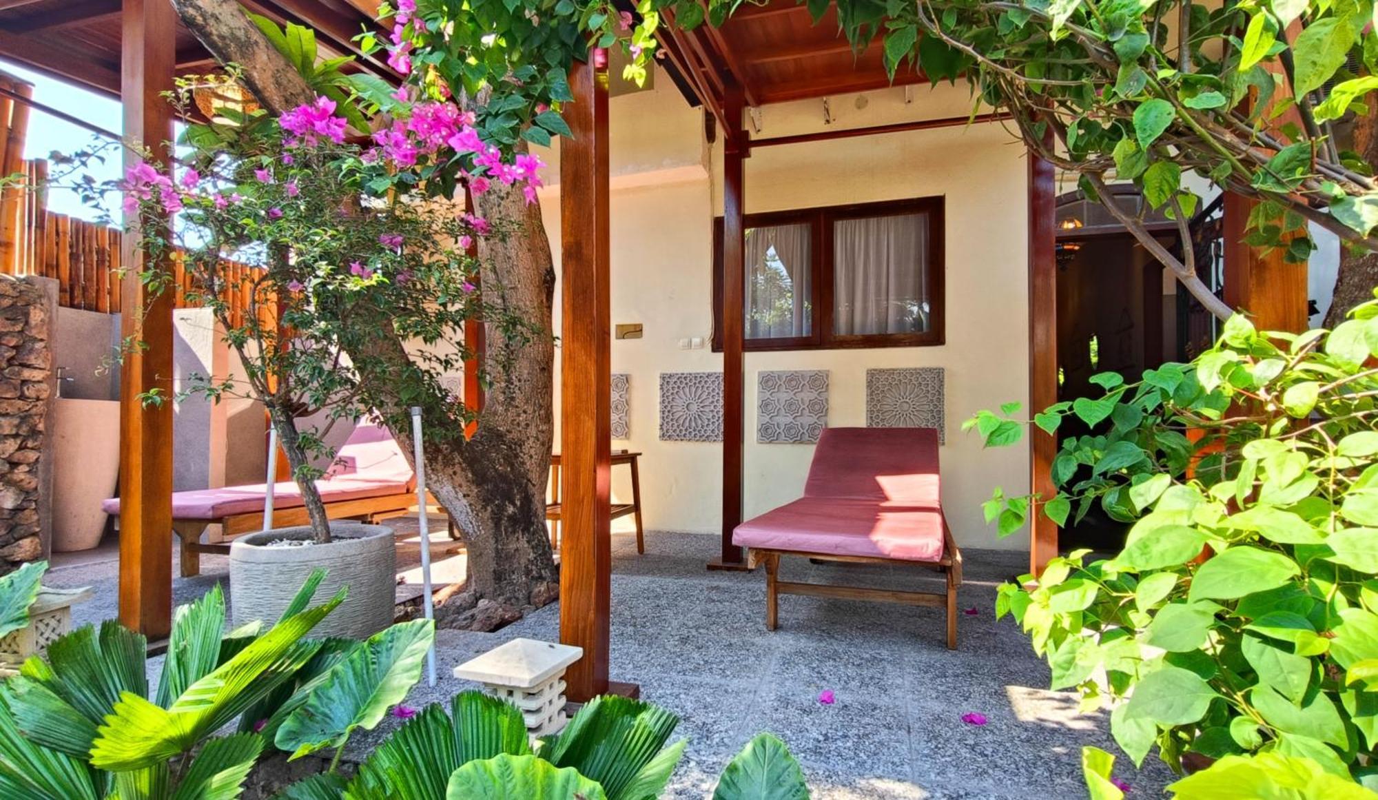 Dalai Tropical Hotel Kuta  ภายนอก รูปภาพ